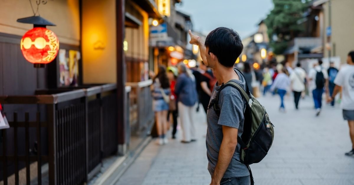 Tour com guia turístico no Japão em Kyoto no distrito das gueixas